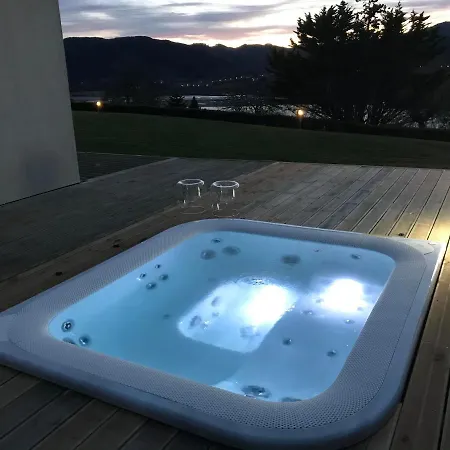 Hemingway Kanala * Canala