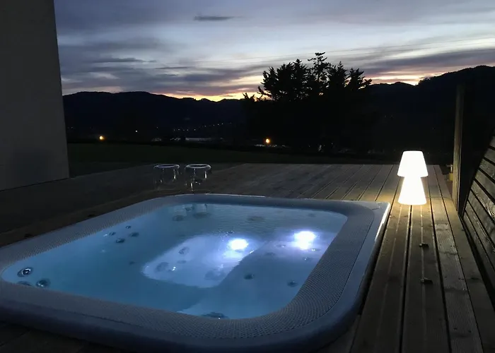 Hemingway Kanala * Canala