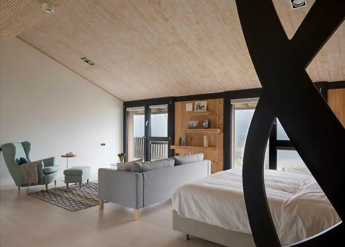 Hemingway Kanala * Canala