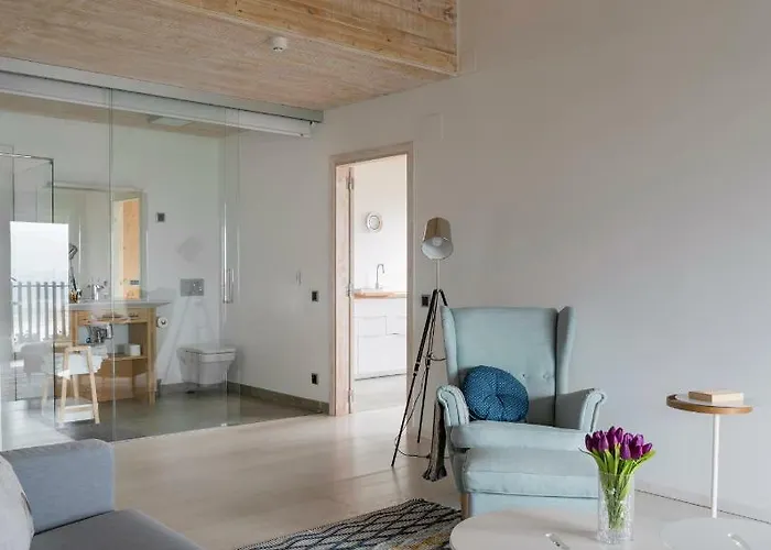 Hemingway Kanala * Canala